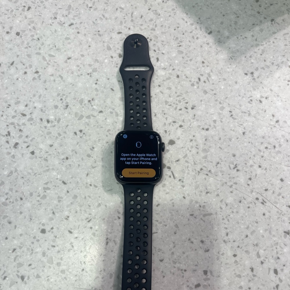 Nike Series 5 Cellular Apple Watch